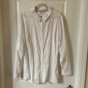 Croft & Barrow Women's Classic White Button-Down Shirt